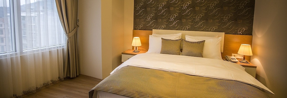 Park Square Hotel 15/30