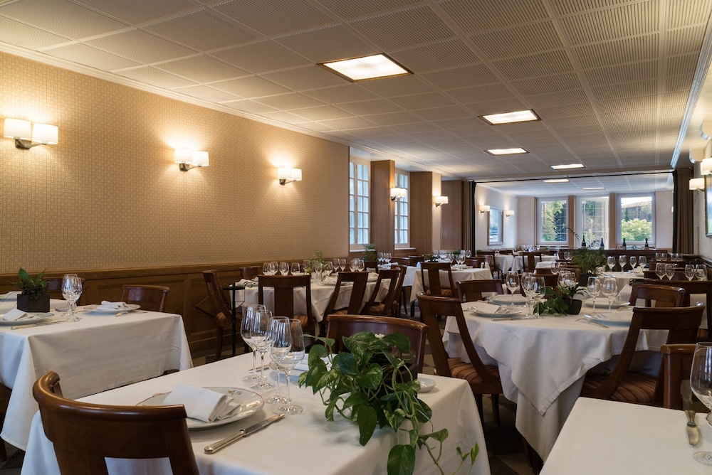 Hostellerie des Trois Pigeons, Paray-le-Monial 55/64
