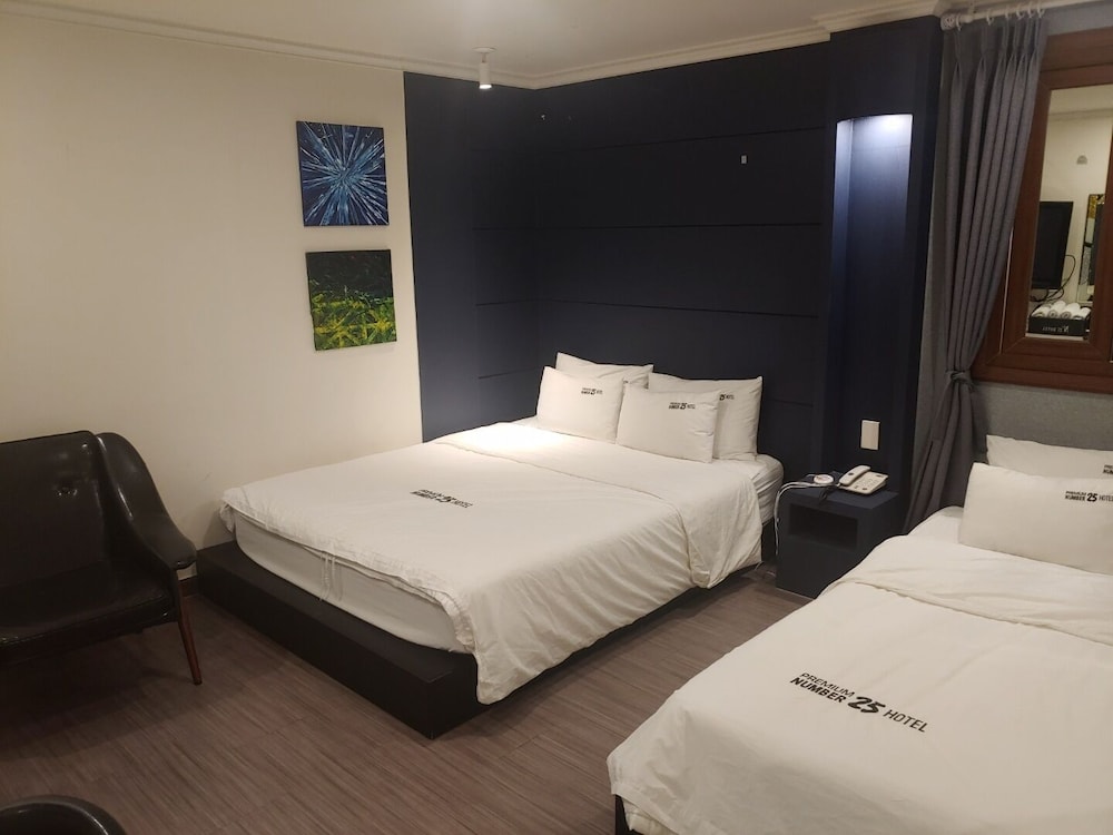 No.25 Hotel Busan Seomyeon Station 25/39