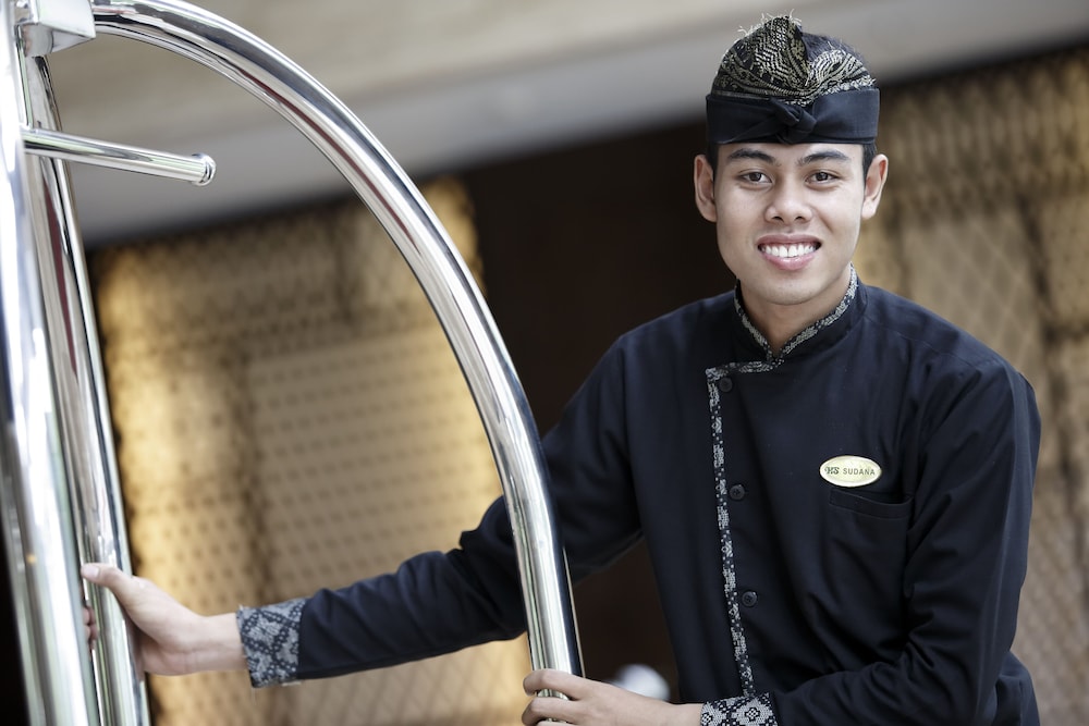 Hotel Santika Mataram 27/70