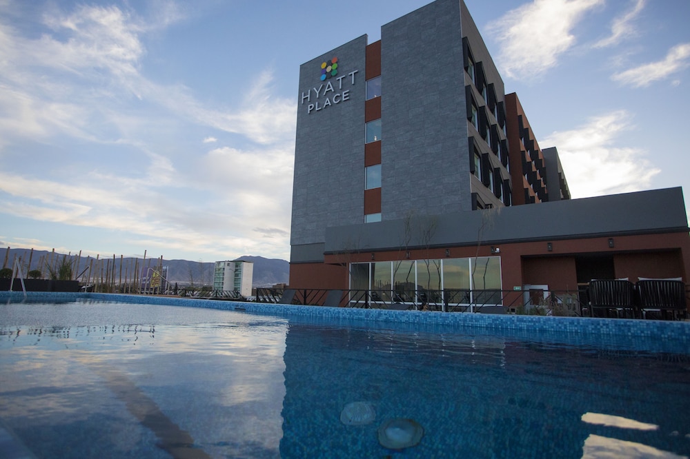 Hyatt Place Saltillo 2/33