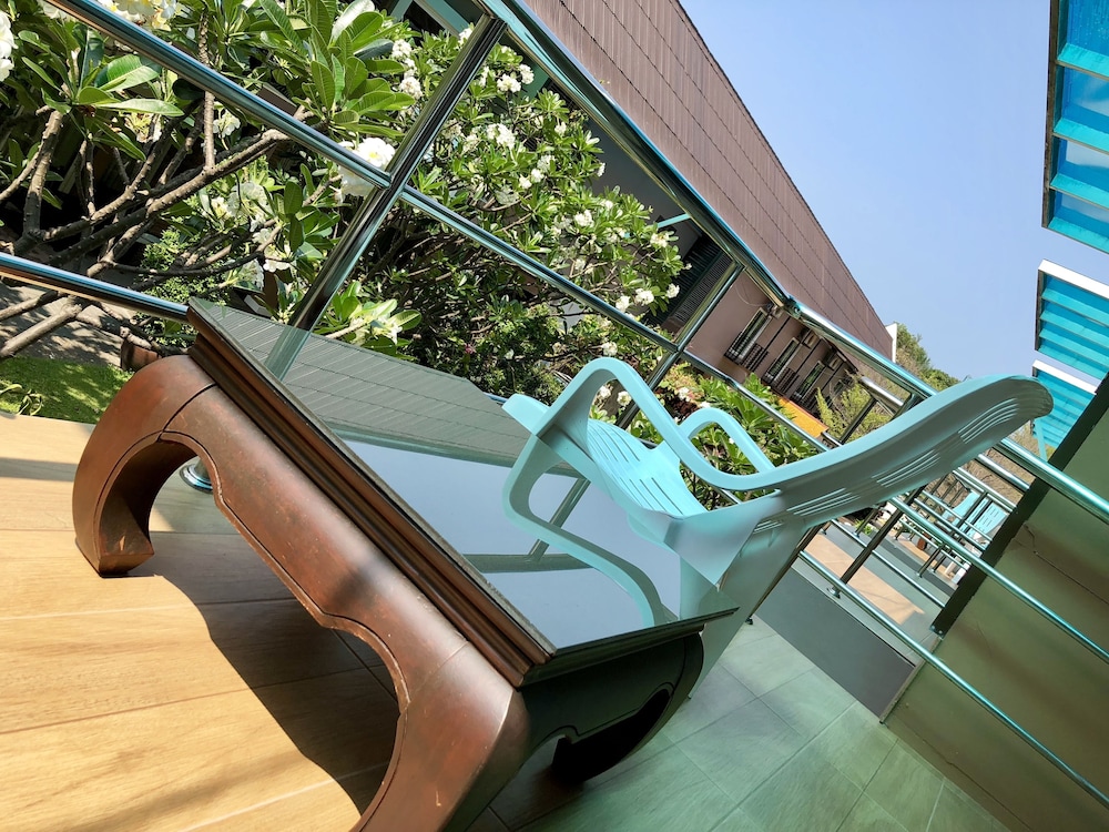 Hua Hin White Sand 40/75