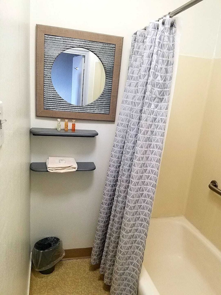 Monte Villa Inn 34/36
