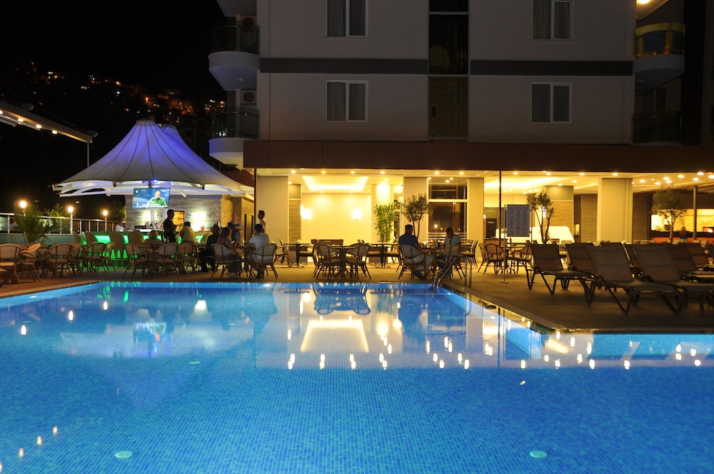 Vega Green Apart Hotel 1/42