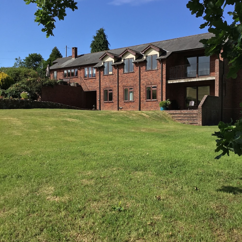 Lower Thornton Farm 34/46