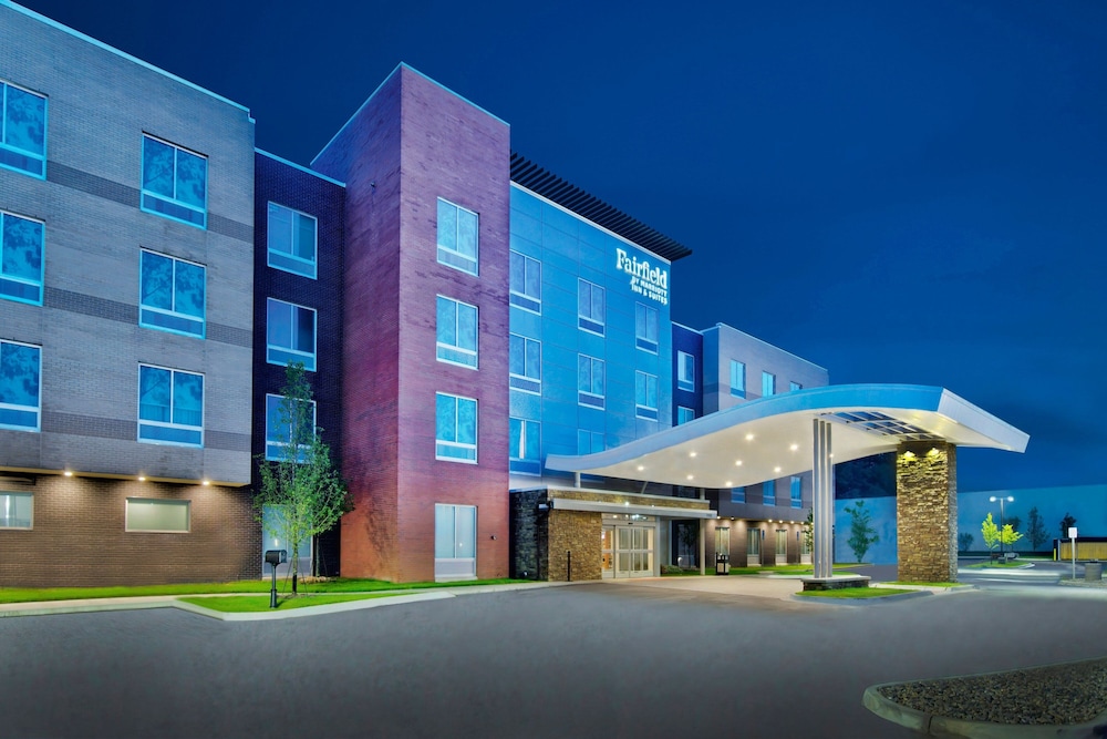 Fairfield Inn & Suites Rochester Hills 2/34