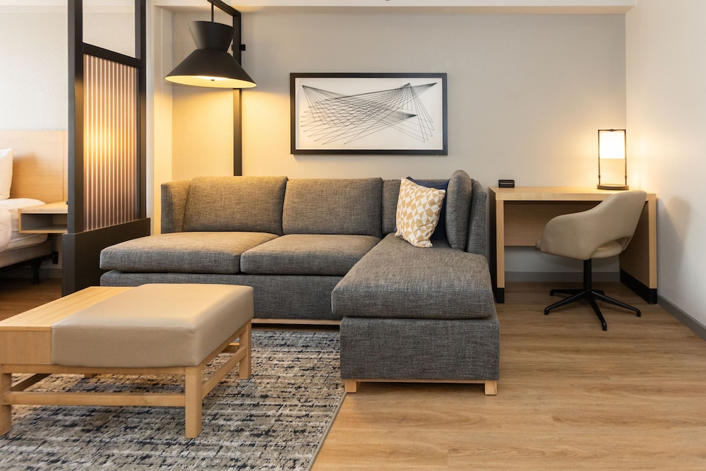Hyatt Place Dallas/Park Central 44/62