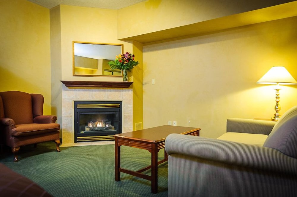 Peterborough Inn & Suites Hotel 50/64