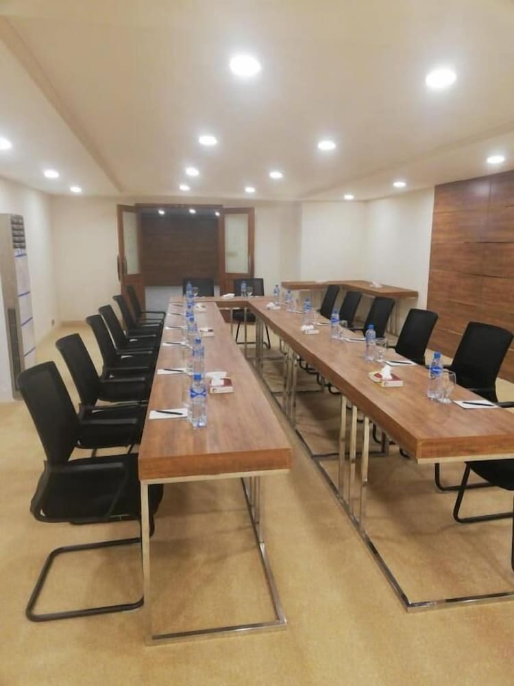 Hotel One Gulberg Lahore 36/41