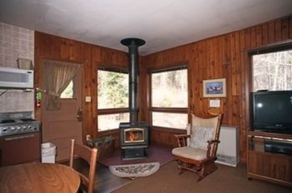 Cascade Lodge 41/50