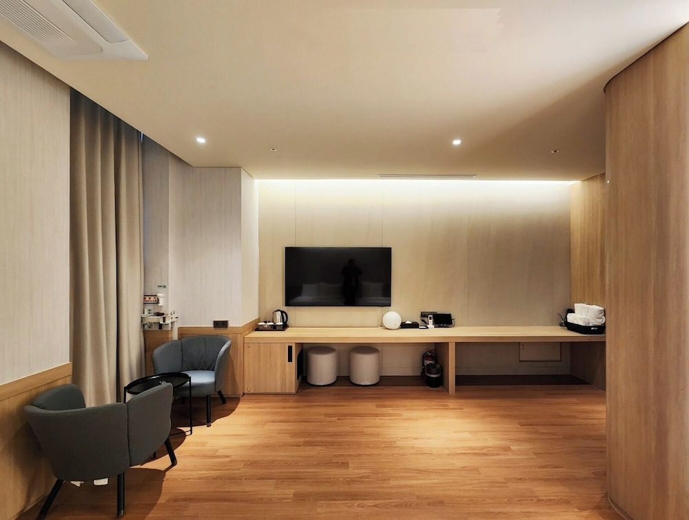 Stay Rak Hotel 62/68