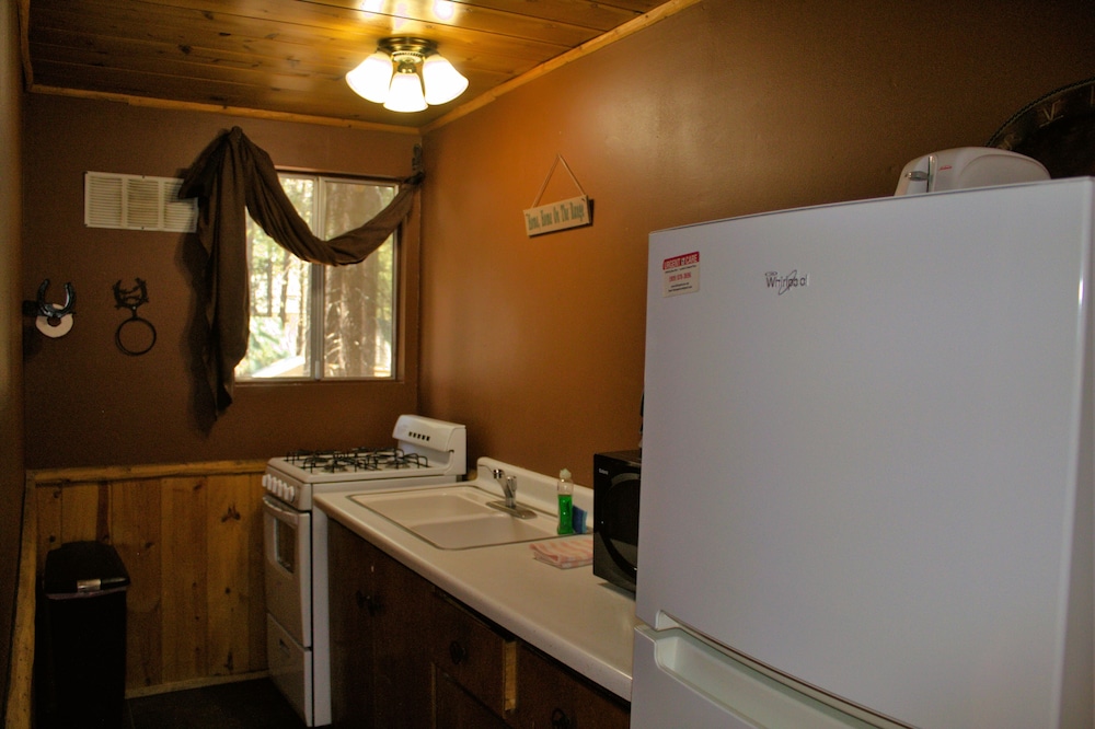 Goldmine Lodge 16/50