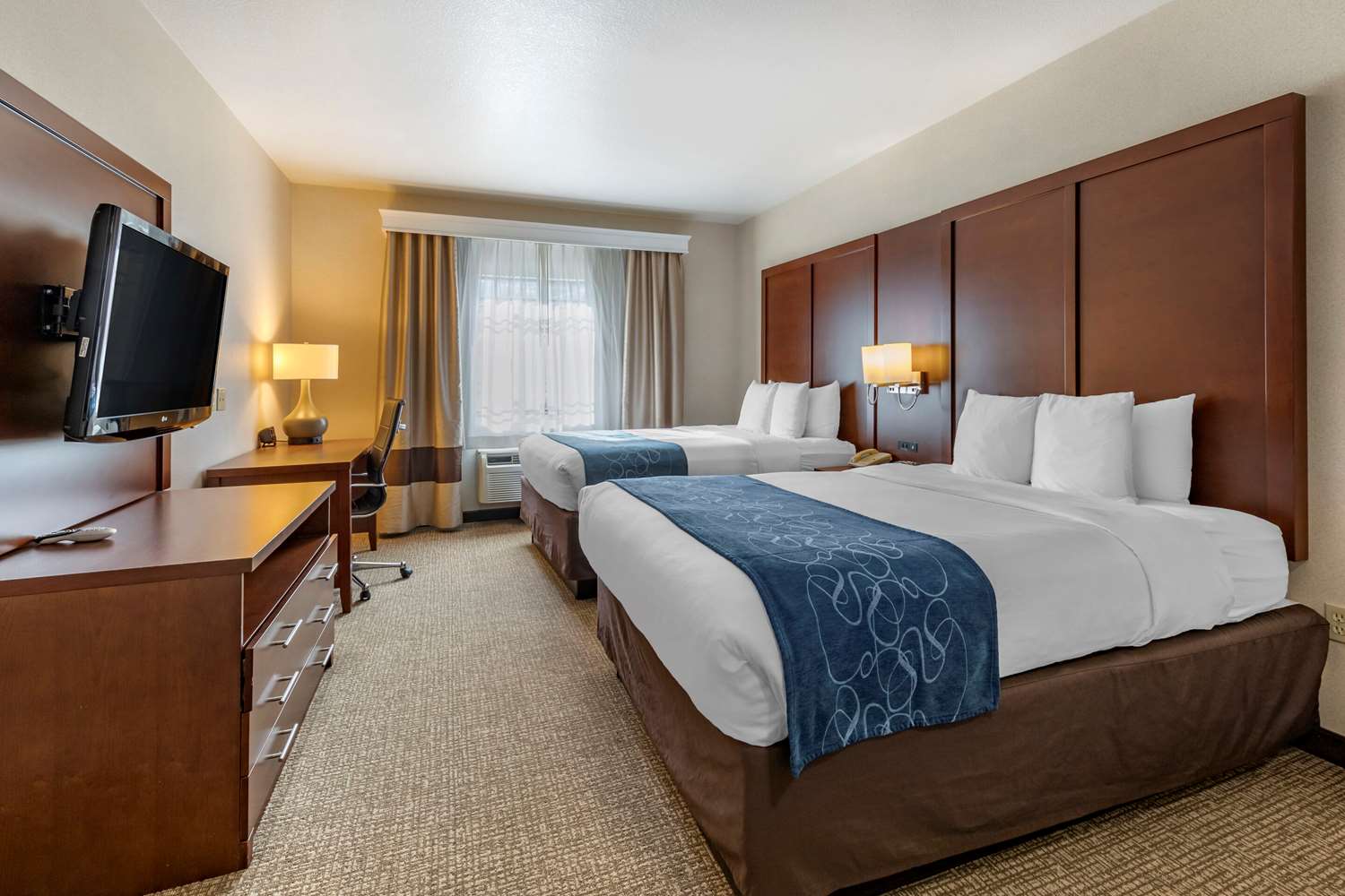 Suite, 2 Queen Beds