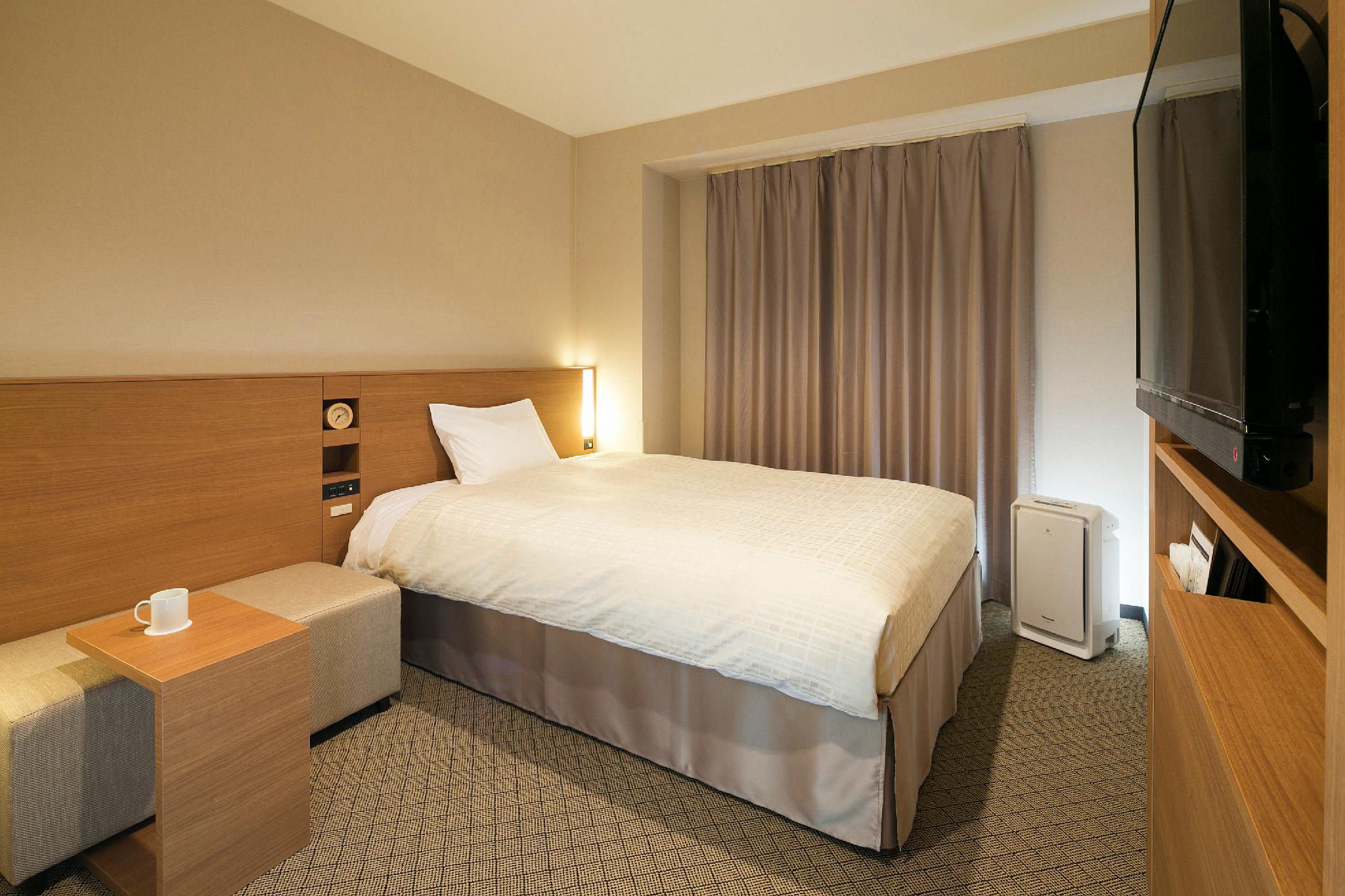 Semi Room, Deluxe, Single, Semi Double Bed