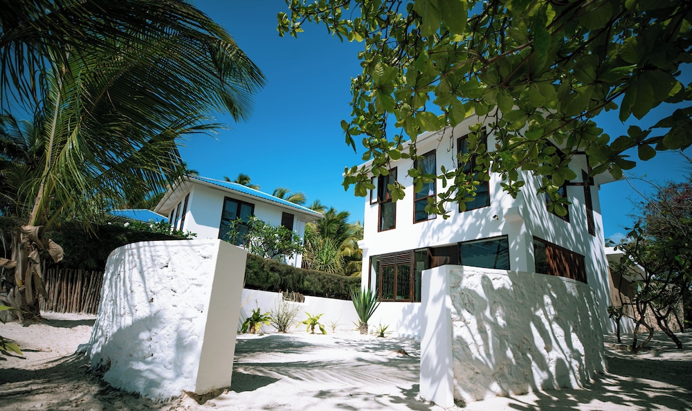 Indigo Beach Zanzibar 71/75