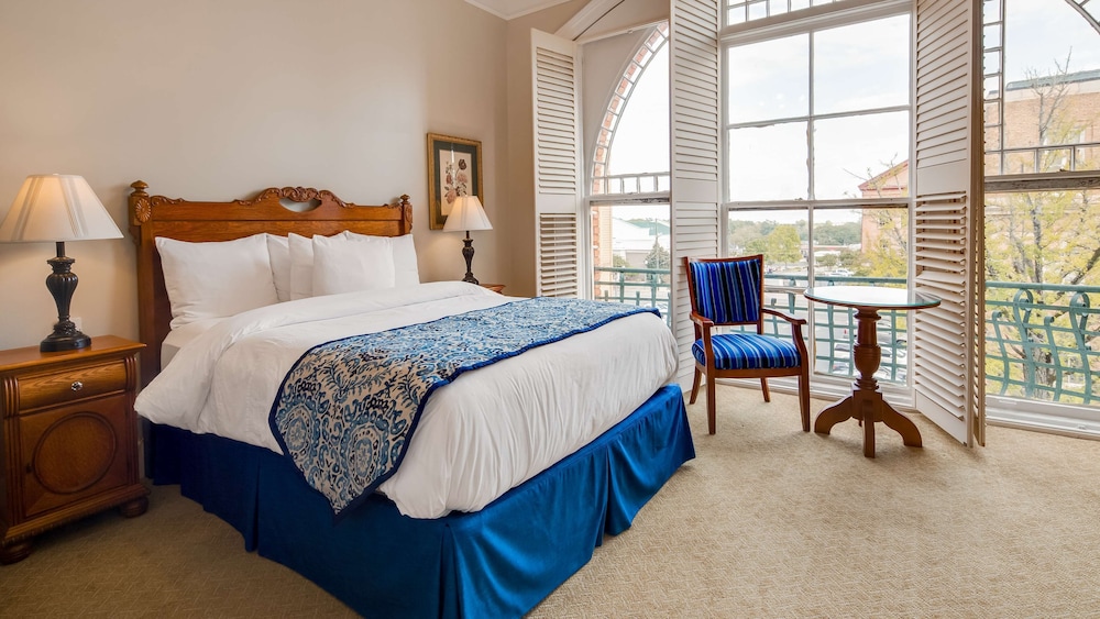 Windsor Hotel, Ascend Hotel Collection 10/52