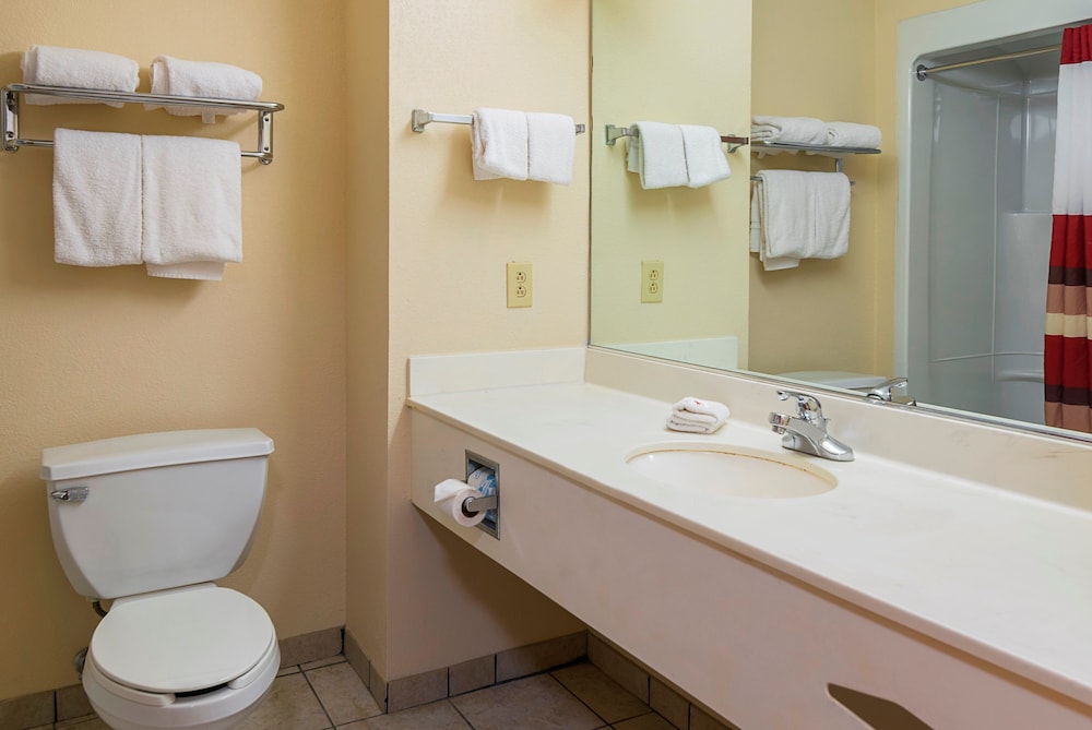 Red Roof Inn South Bend - Mishawaka 17/40