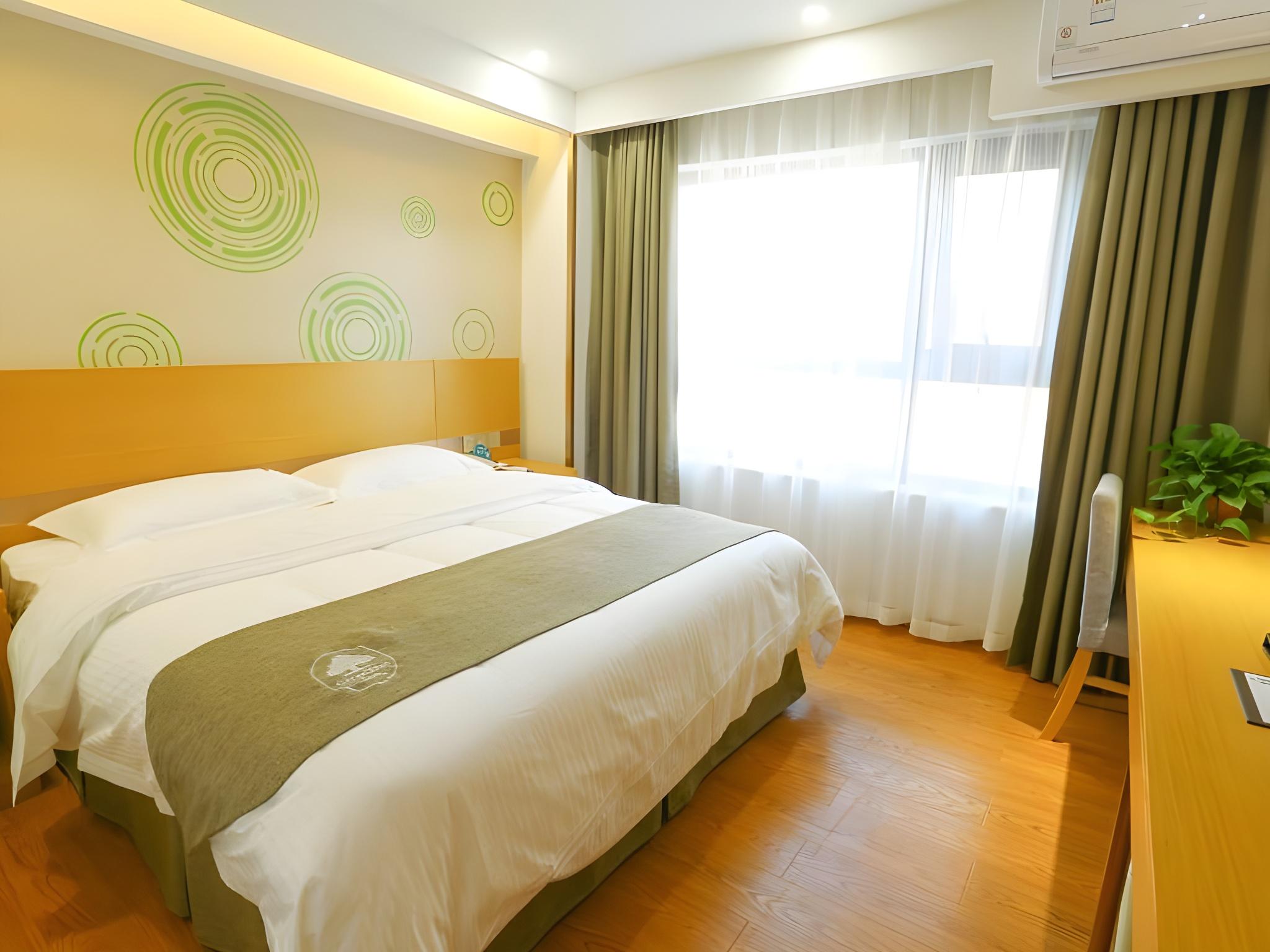 Suite, King Bed, with View