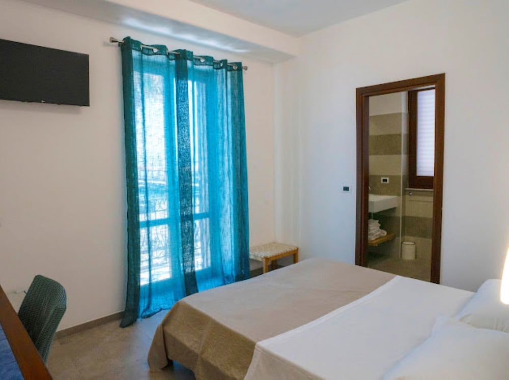 Petit Hotel 16/50