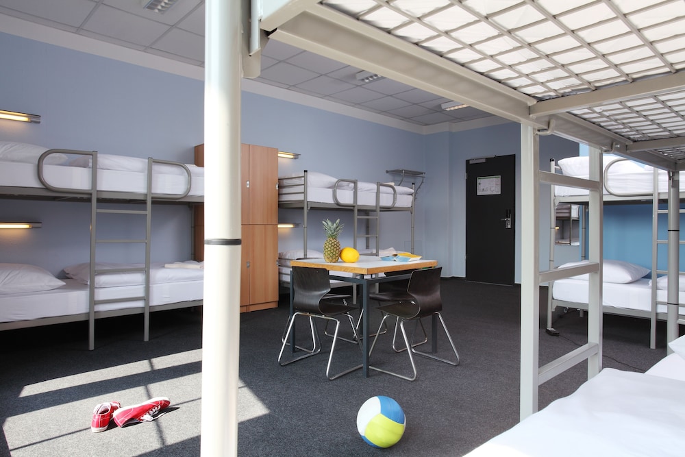 Industriepalast Hostel 44/67