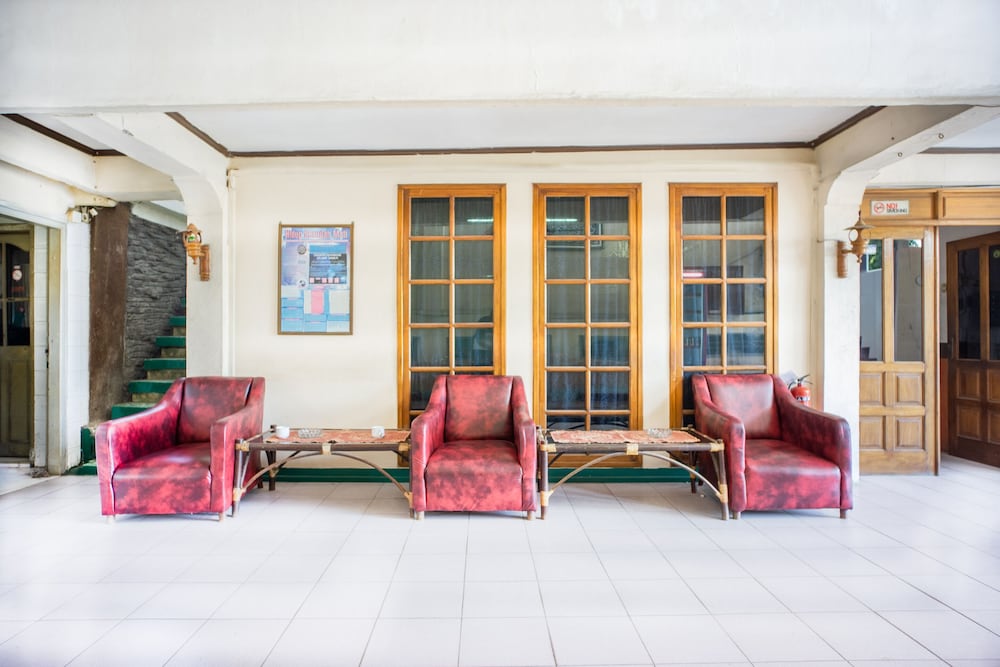 OYO 2180 Vina Vira Hotel 26/31