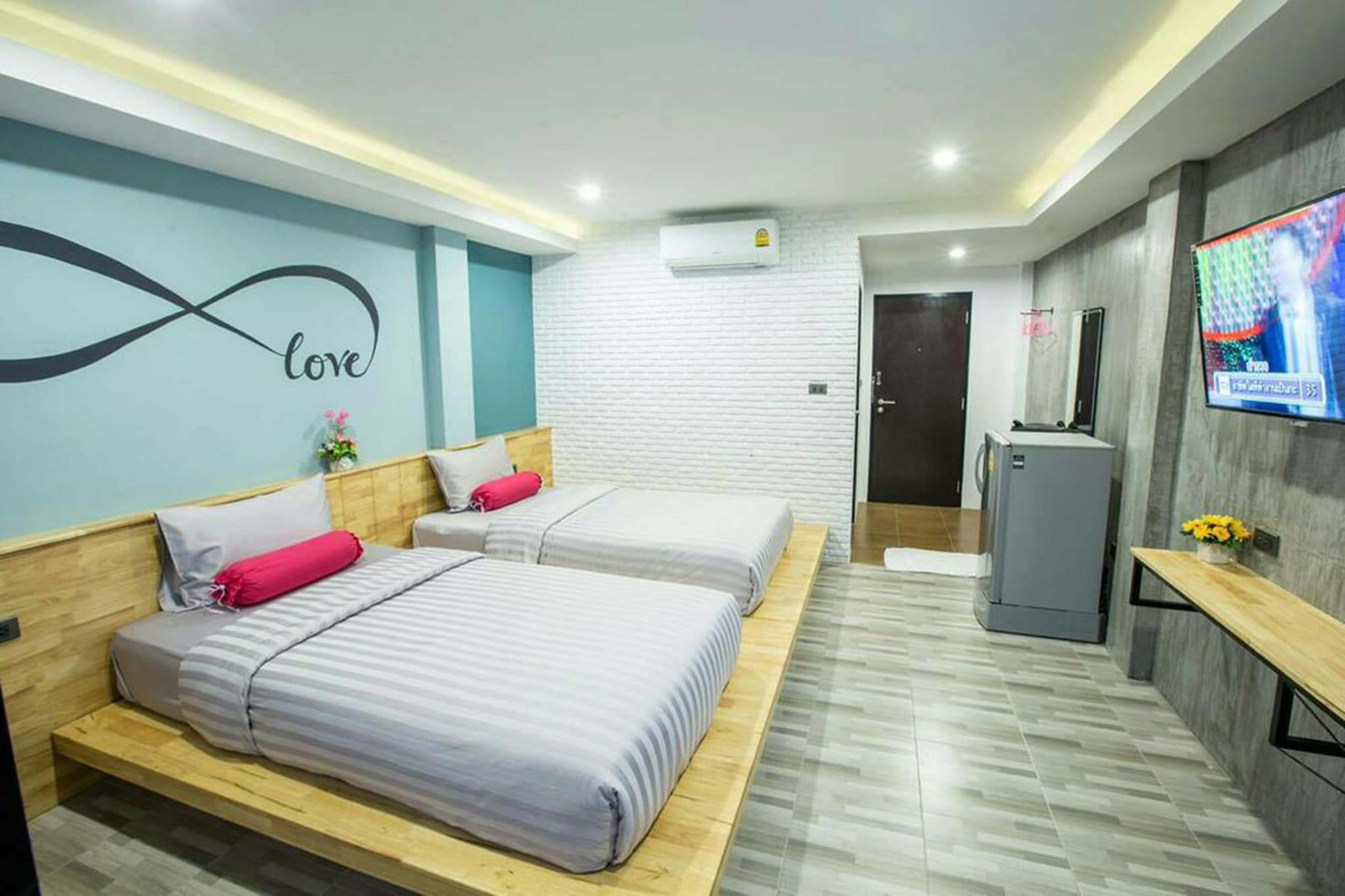 SUPERIOR, TWIN BEDS