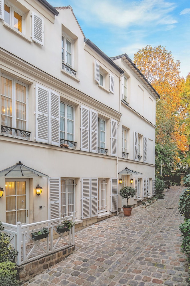 Hotel des Grandes Ecoles 4/49