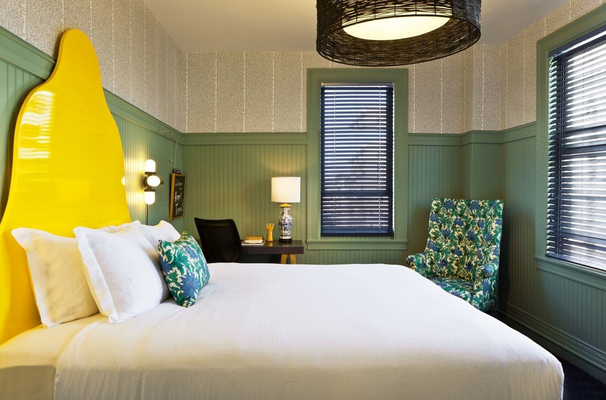PREMIUM, KING BED