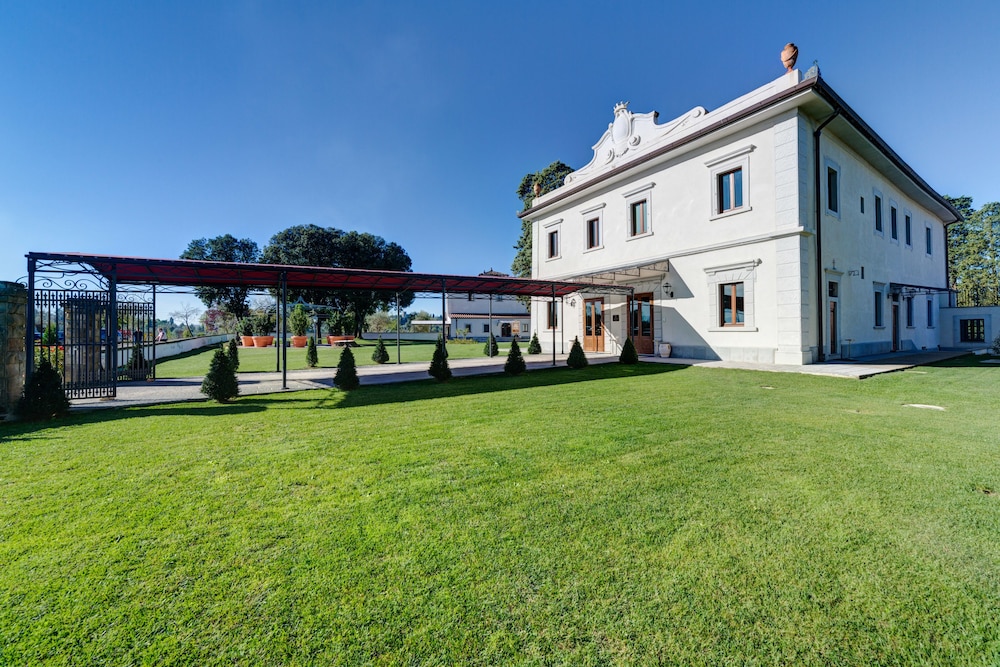 VILLA TOLOMEI HOTEL AND RESORT 3/71