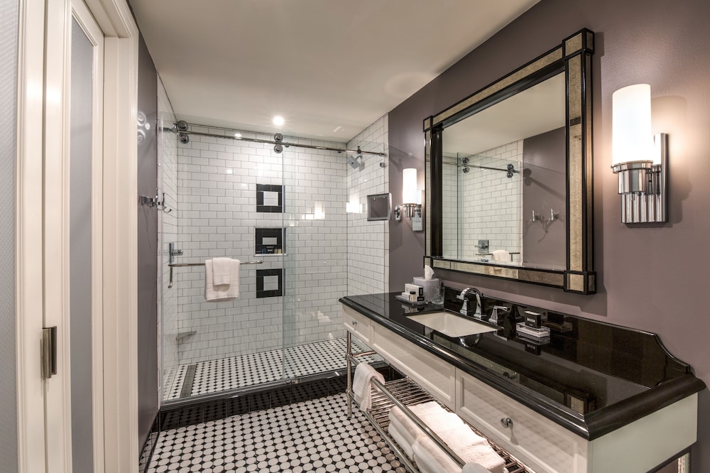 The Read House Hotel Historic Inn and Suites 40/62
