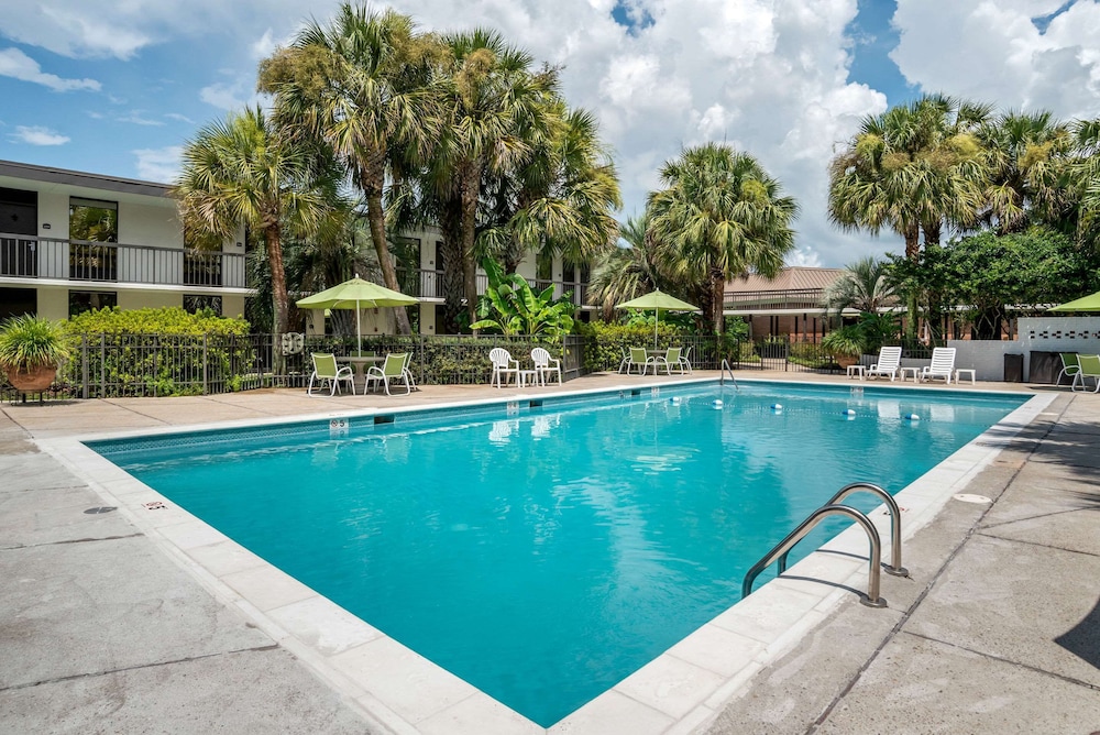 Clarion Inn Conference Center Gonzales, LA 1/41