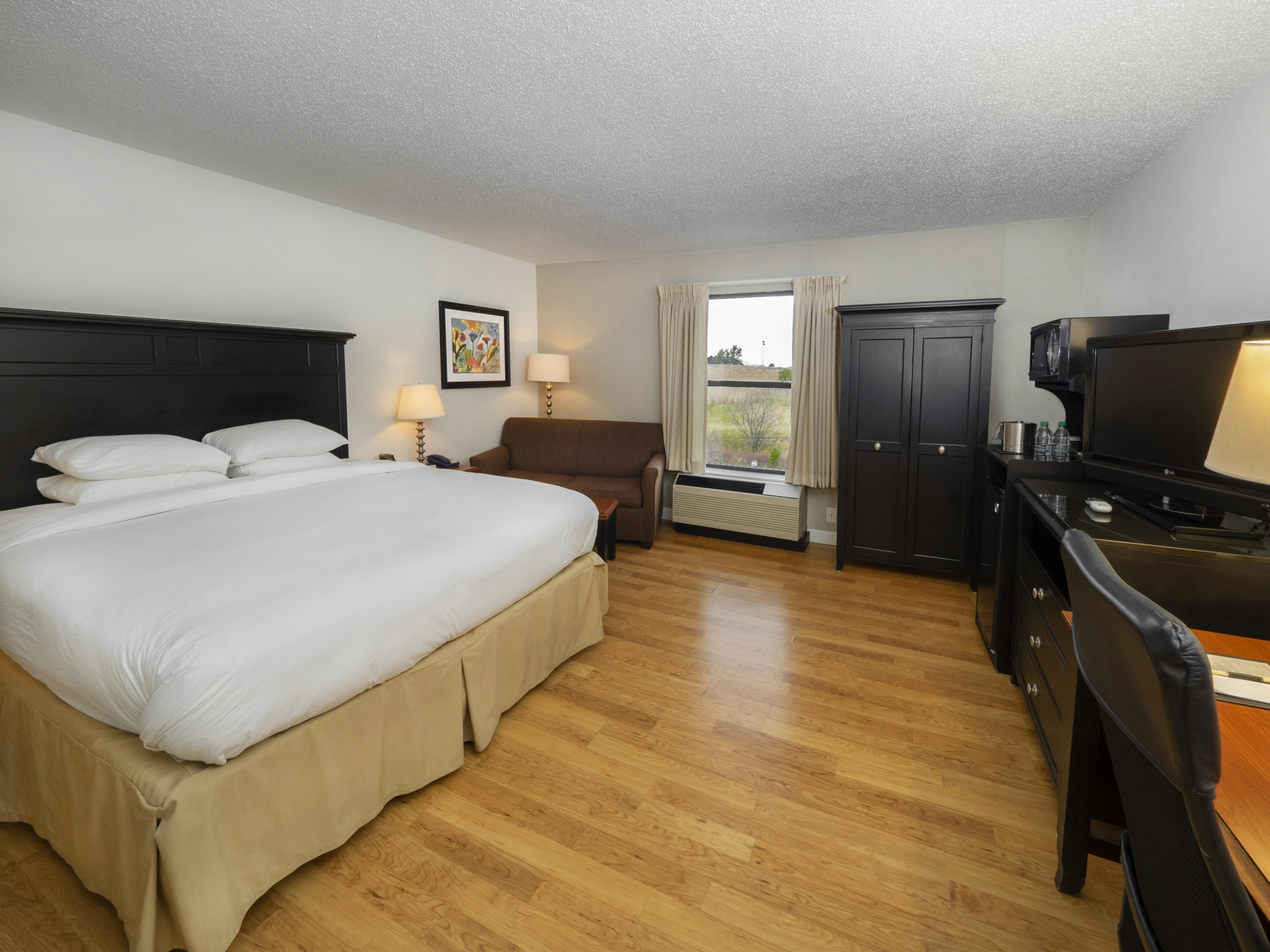 Doubletree By Hilton Buffalo Amherst 19/64