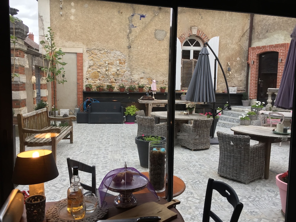 Boutique Hotel B&B Fleurie، بورجيز 35/50
