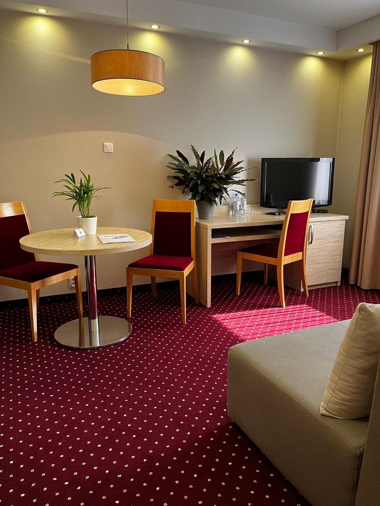 HOTEL 500 STRYKÓW 28/55