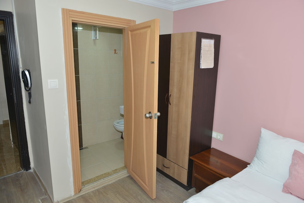 Teras Hotel 18/35