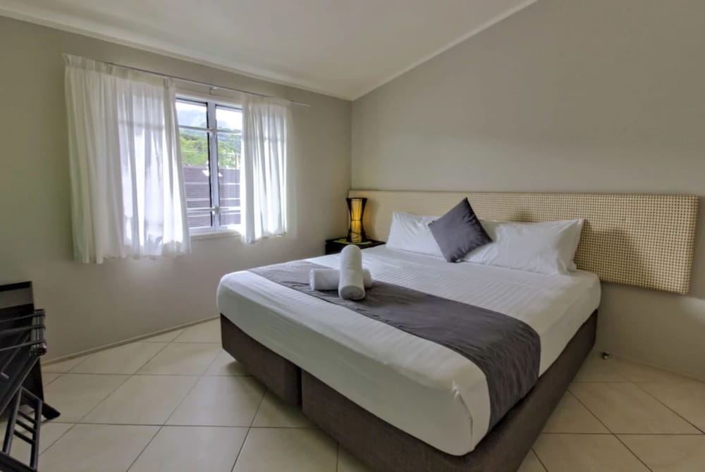 Moana Sands Beachfront Villas 12/50