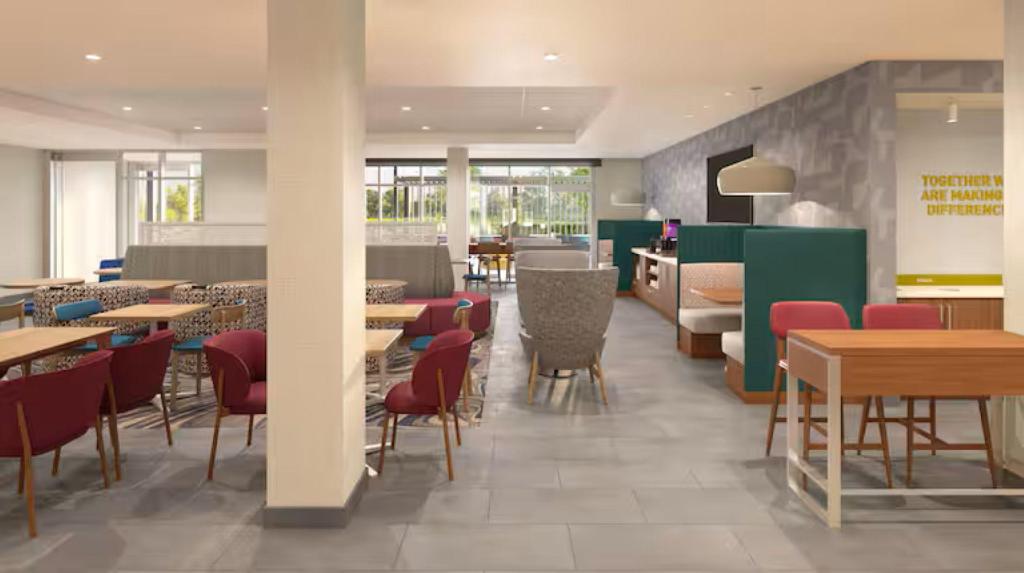 Home2 Suites by Hilton Aiken 14/15