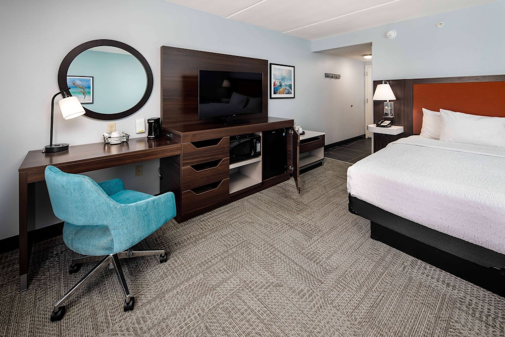 Hampton Inn and Suites Navarre 20/53