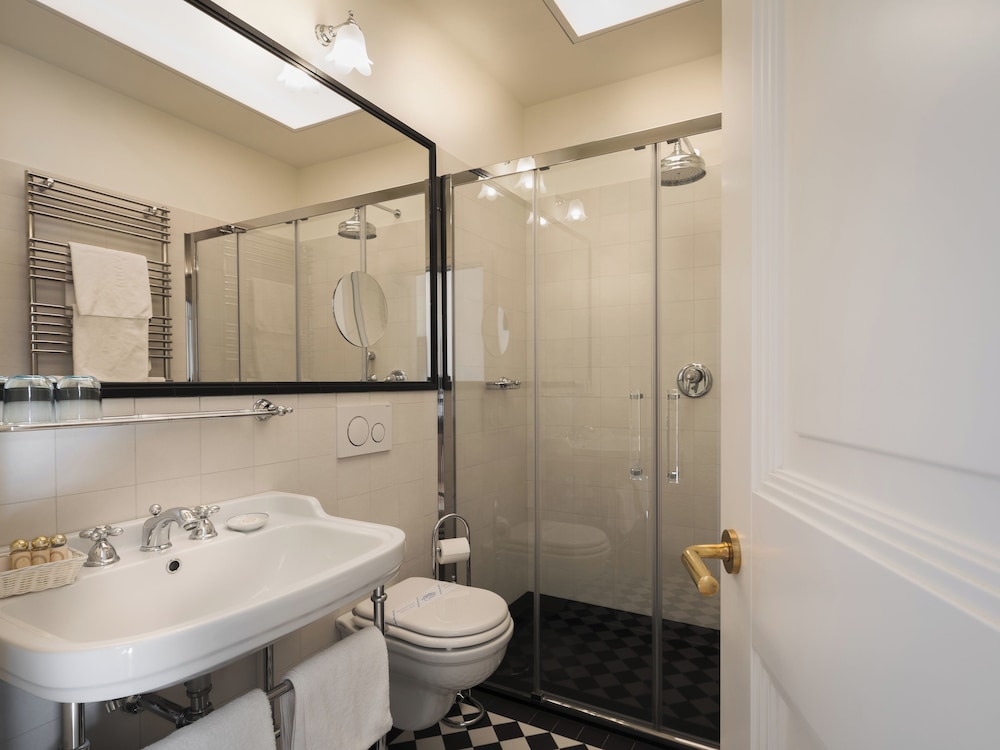 DELUXE, DOUBLE BED, BALCONY