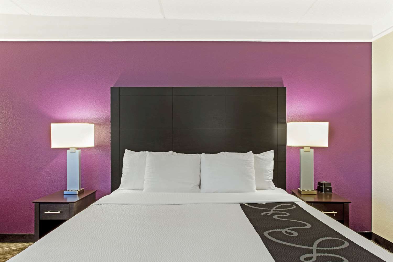 La Quinta Inn & Suites by Wyndham Boston Andover 10/26