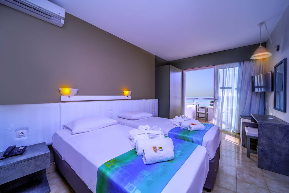 Lito Hotel 28/66