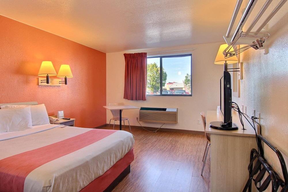 Park Inn by Radisson, Fargo West Acres 21/51