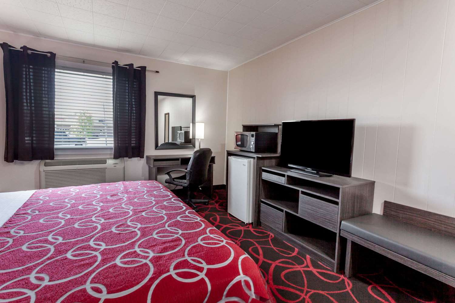 Super 8 By Wyndham Kirkland Lake 9/15