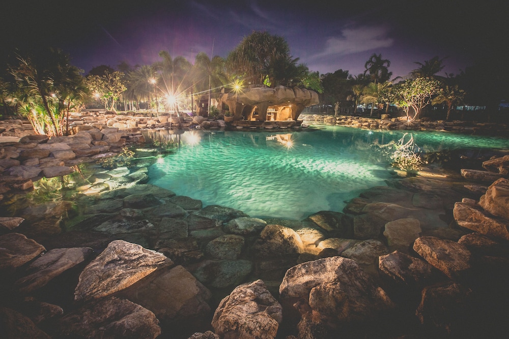 Ohana Resort And Restaurant 40/49
