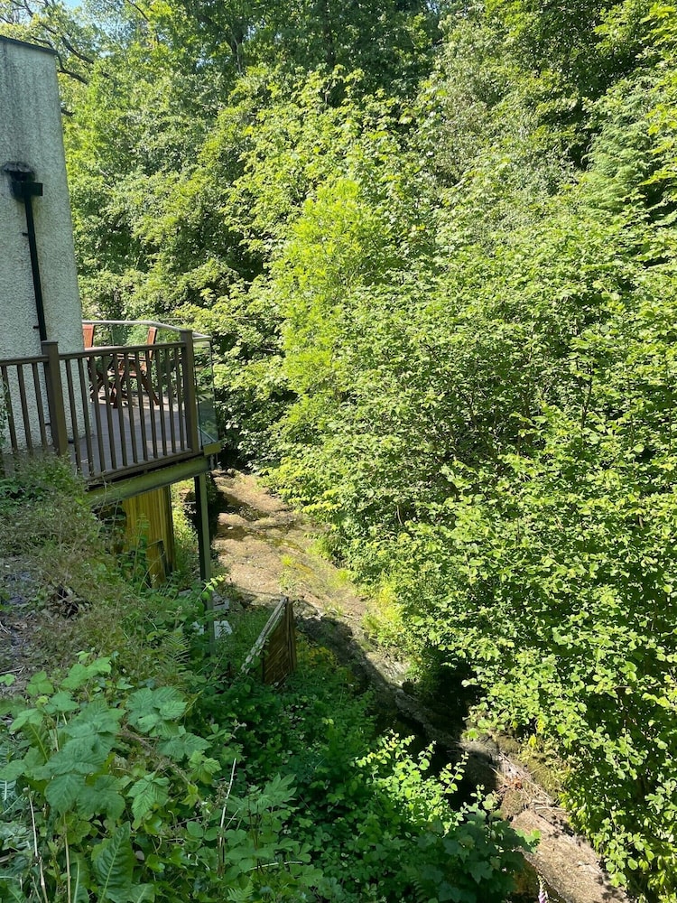 Glencree Lakes 41/50