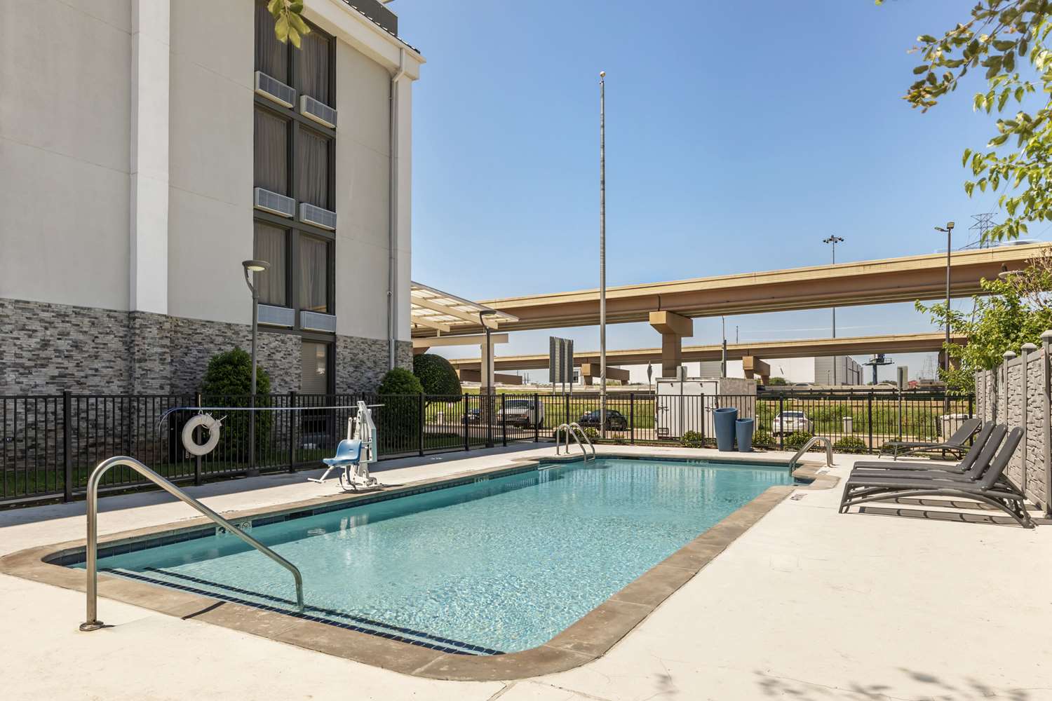 Comfort Inn Dallas North Love Field Airport, TX 21/21