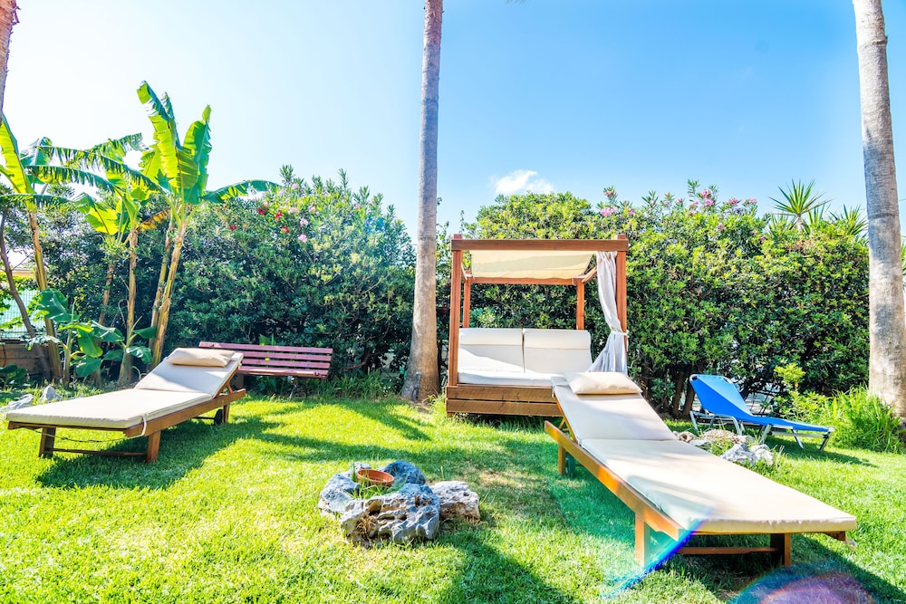 Thalassa Apartments 40/50