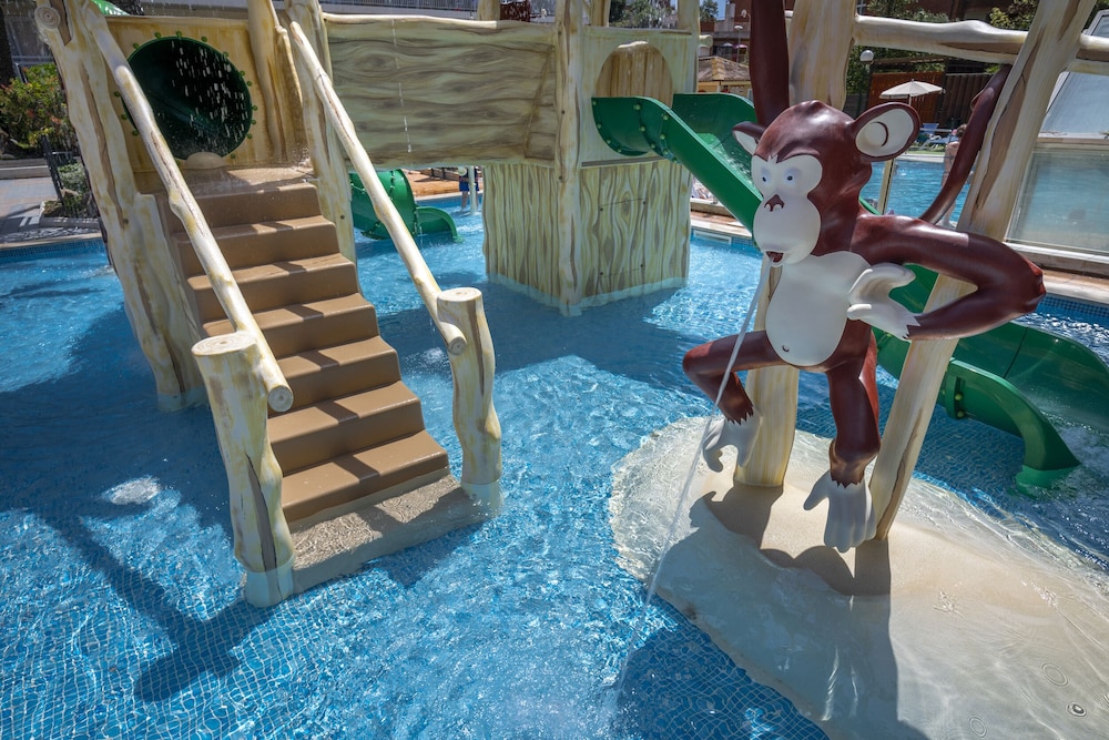 GHT Oasis Park & Spa 60/66
