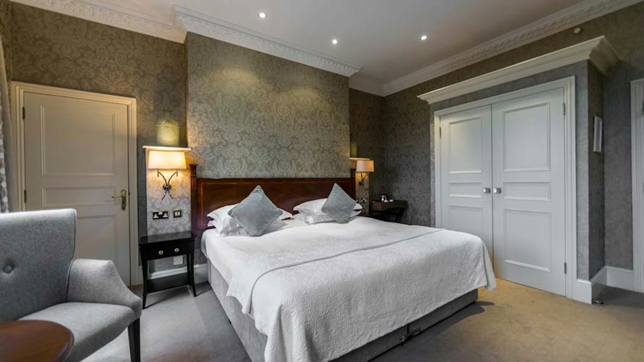 Petersham Hotel 7/50