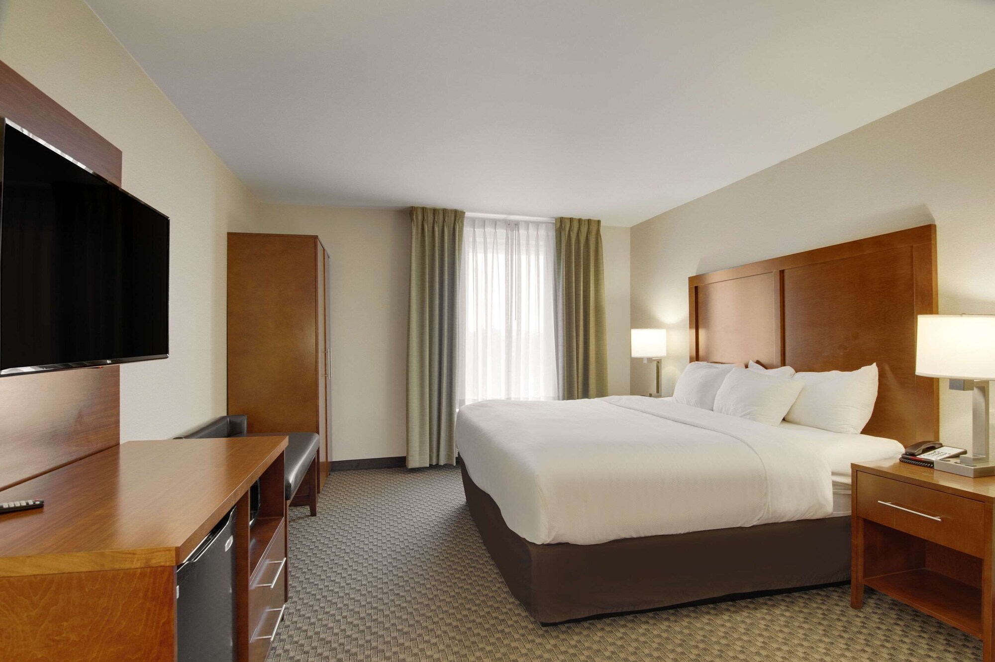 Upgrade, Business, Suite, King Bed, Sofa, Accessible